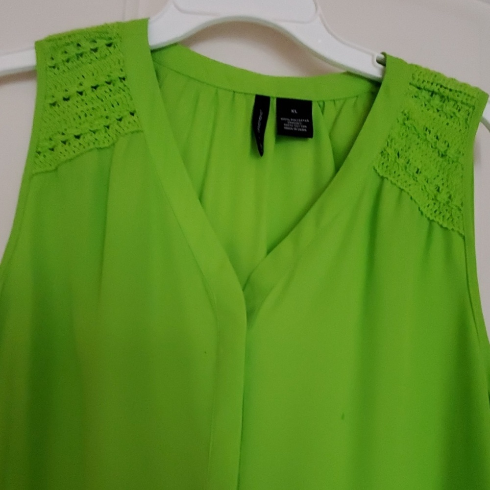 Blouse - Picture 2 of 2